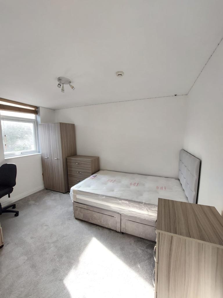206 Dawlish Road  Image 6