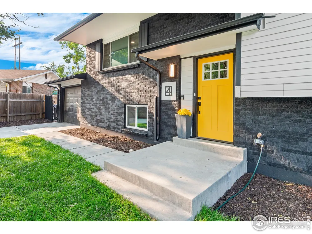 4 Pratt Pl, Longmont, CO 80501