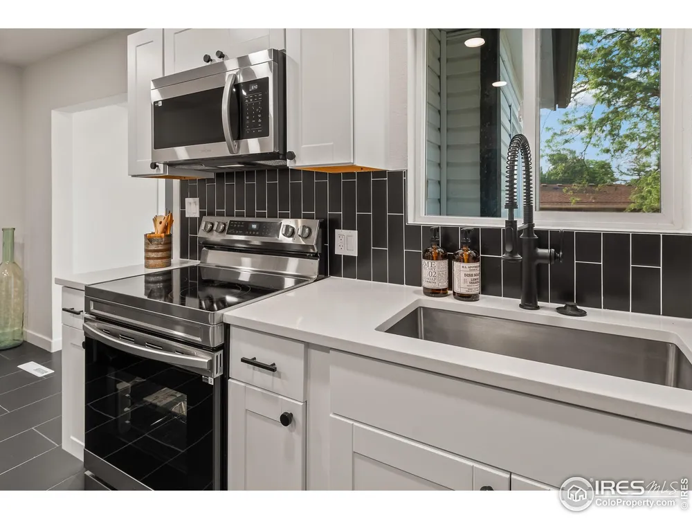4 Pratt Pl, Longmont, CO 80501