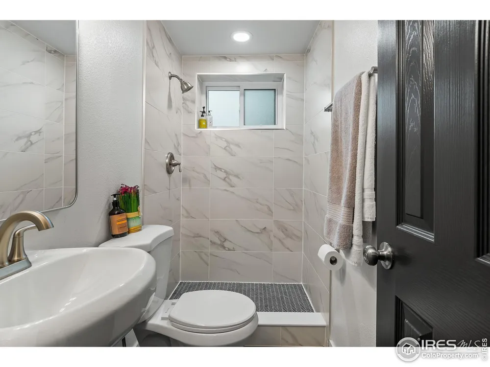 4 Pratt Pl, Longmont, CO 80501