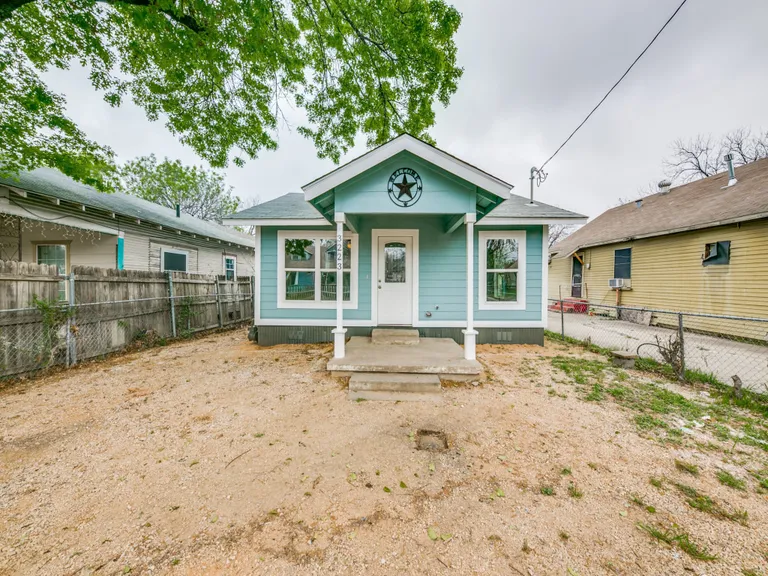 3223 W Travis St, San Antonio, TX 78207