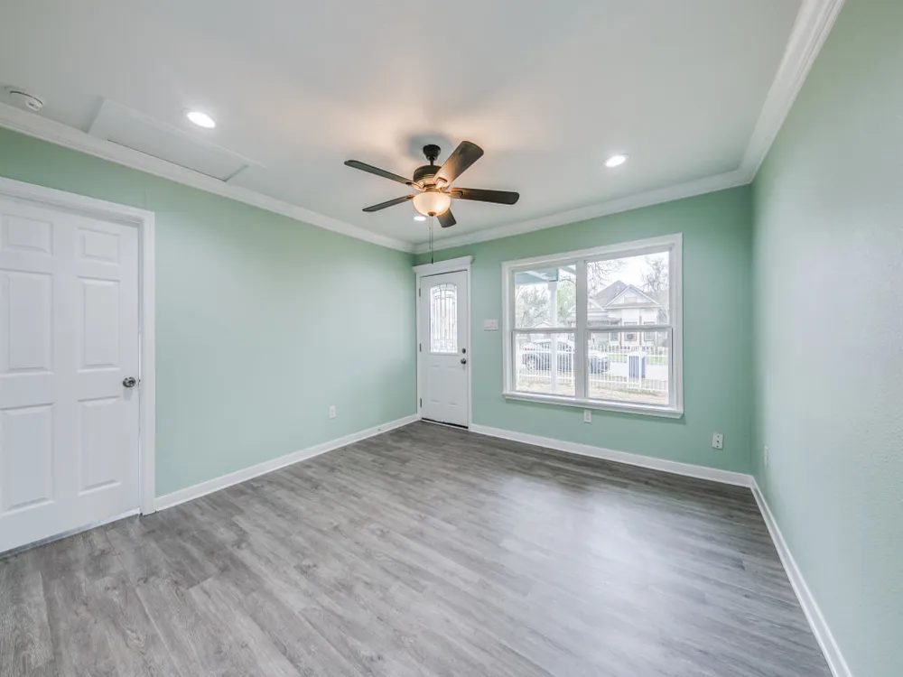 3223 W Travis St, San Antonio, TX 78207