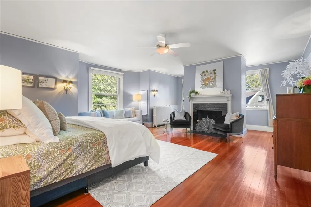 53 Abbott Rd, Wellesley, MA 02481