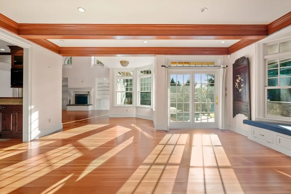 53 Abbott Rd, Wellesley, MA 02481