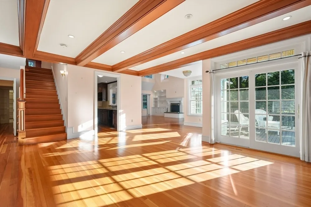 53 Abbott Rd, Wellesley, MA 02481