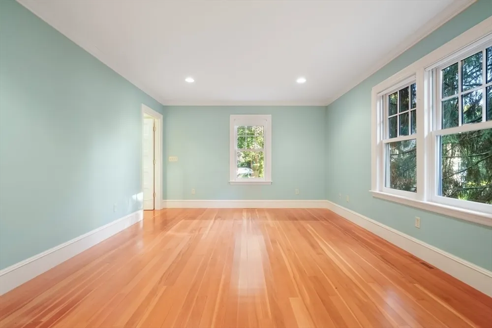 53 Abbott Rd, Wellesley, MA 02481