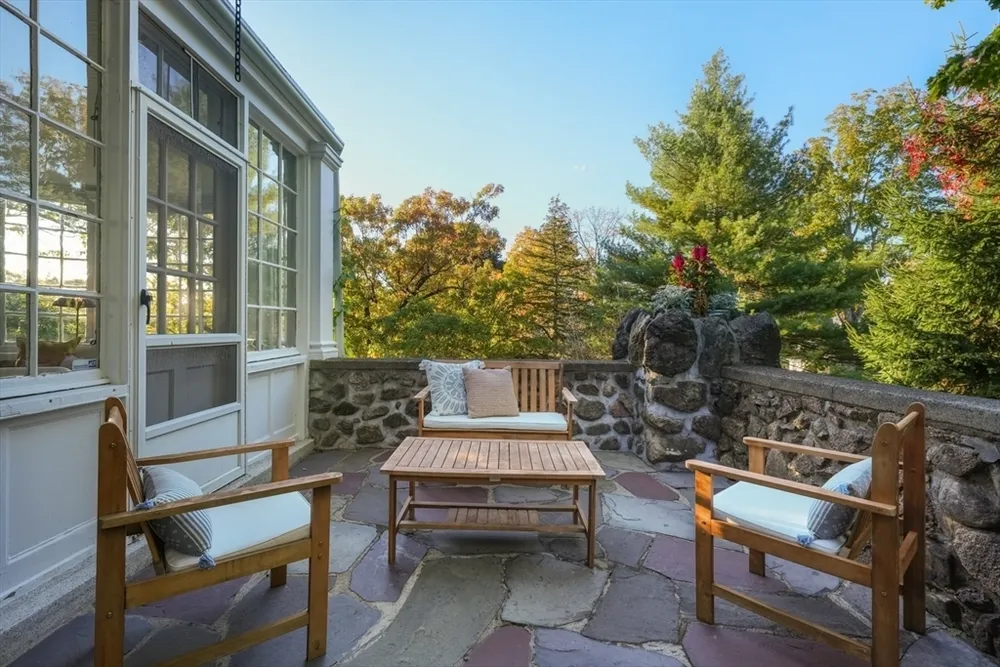 53 Abbott Rd, Wellesley, MA 02481