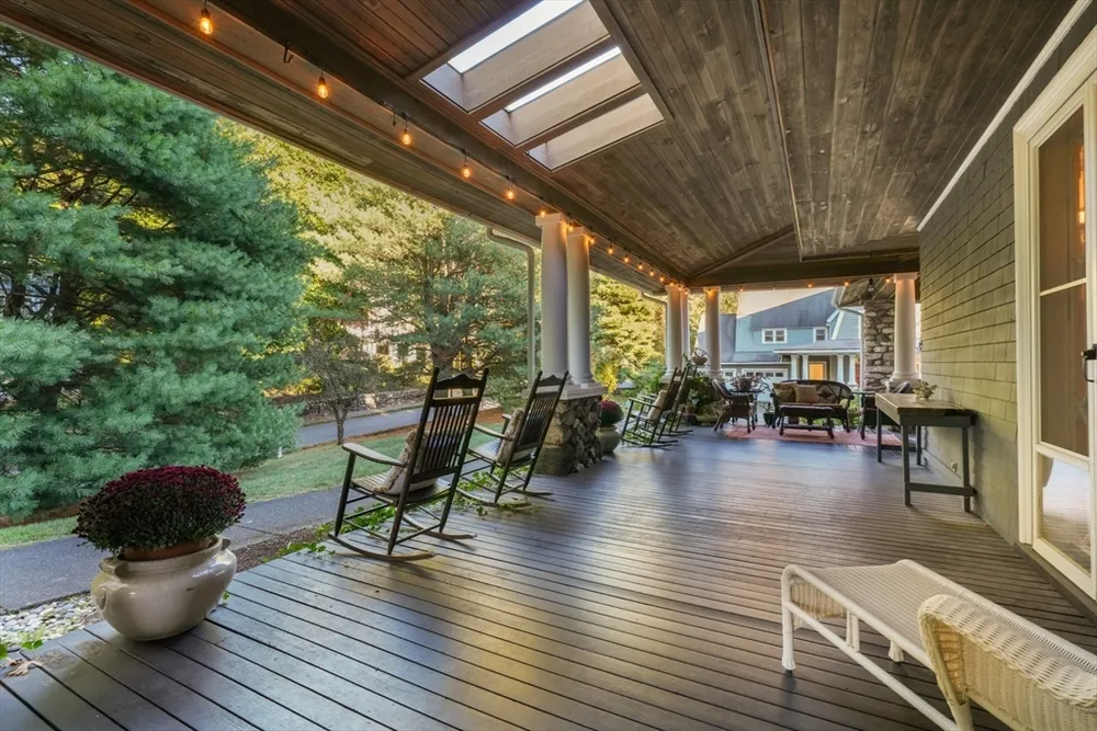 53 Abbott Rd, Wellesley, MA 02481