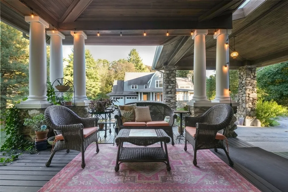 53 Abbott Rd, Wellesley, MA 02481