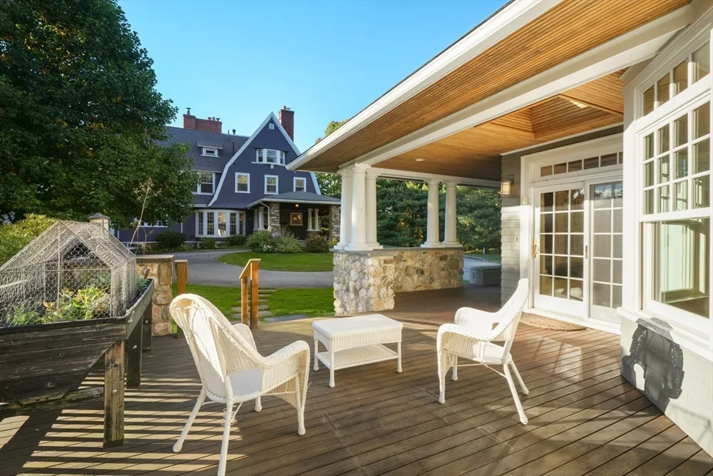 53 Abbott Rd, Wellesley, MA 02481