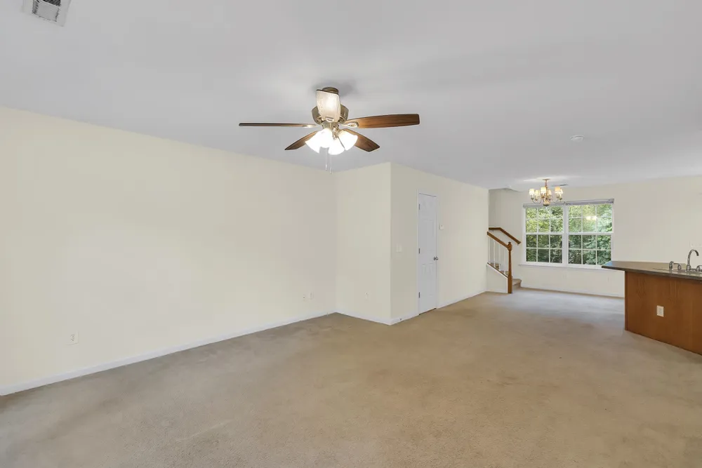 89 Birdsong Ln, Taylors, SC 29687
