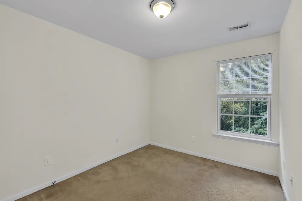 89 Birdsong Ln, Taylors, SC 29687