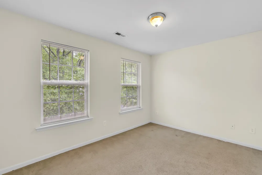 89 Birdsong Ln, Taylors, SC 29687