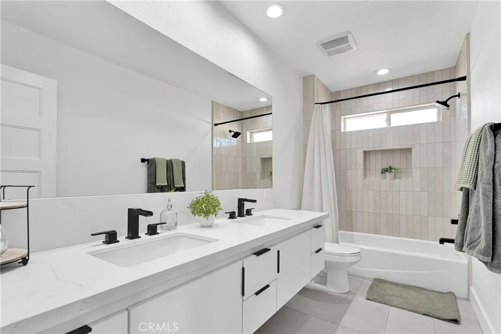 16383 Ridge View Dr, Apple Valley, CA 92307