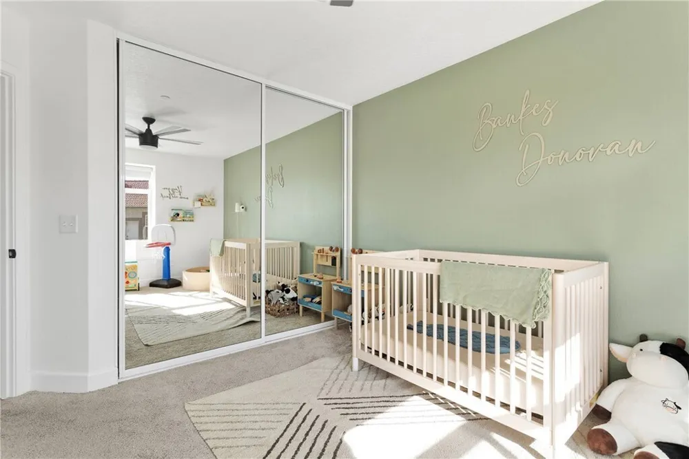 16383 Ridge View Dr, Apple Valley, CA 92307