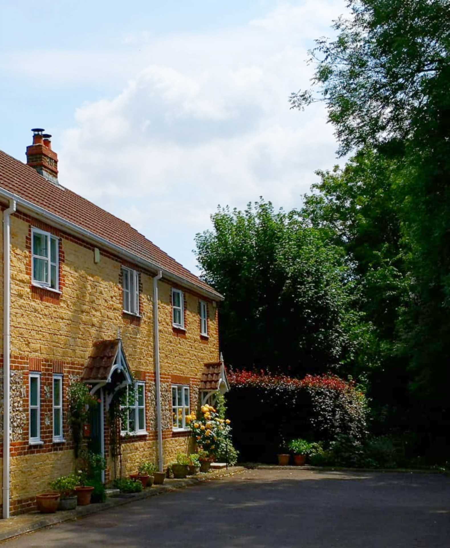 Wool House Gardens, Codford Image 9