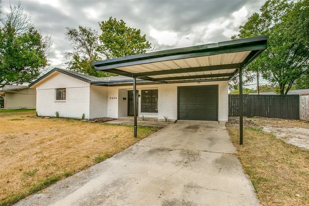4608 Stanley Keller Rd, Haltom City, TX 76117