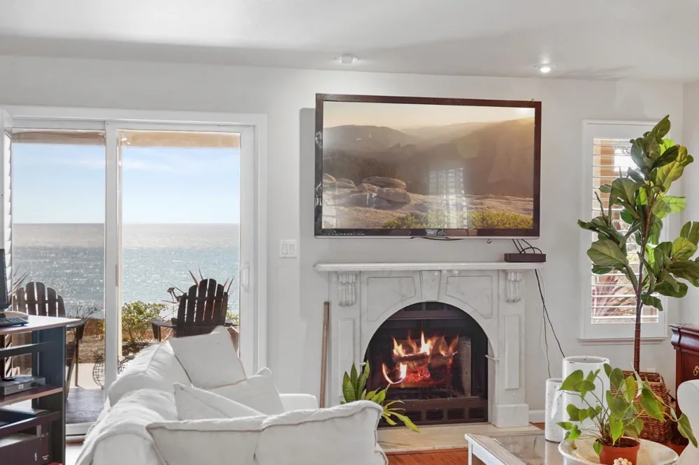 220 Palmetto Ave, Pacifica, CA 94044