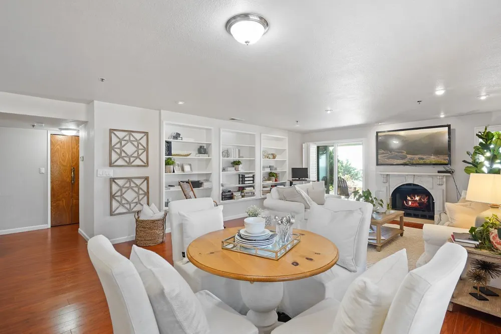 220 Palmetto Ave, Pacifica, CA 94044