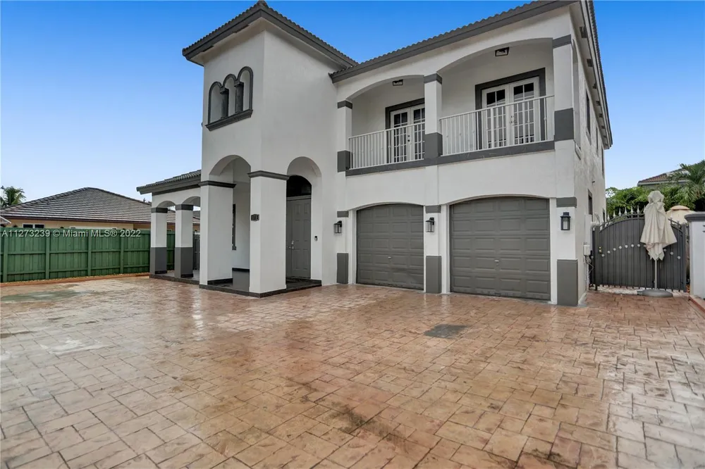 674 NW 127th Ave, Miami, FL 33182