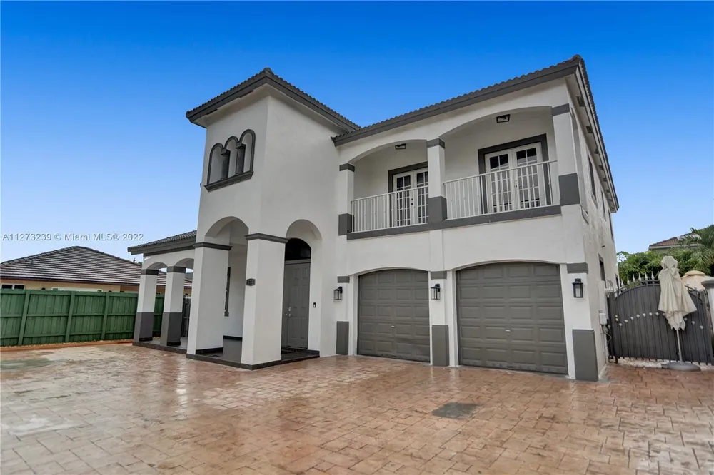 674 NW 127th Ave, Miami, FL 33182