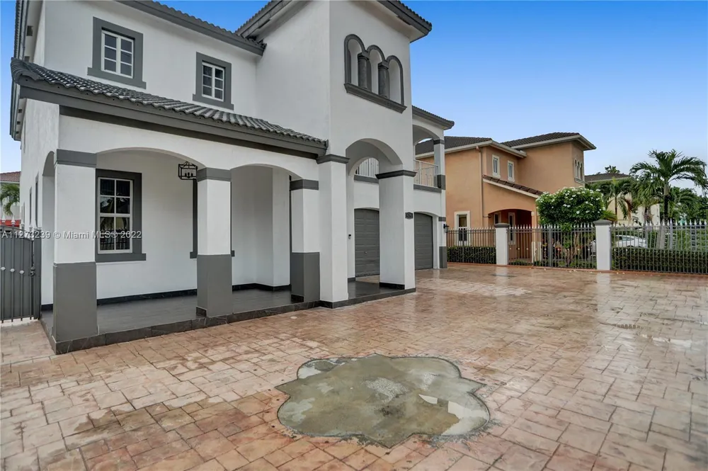 674 NW 127th Ave, Miami, FL 33182