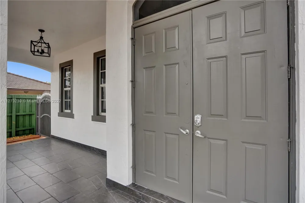 674 NW 127th Ave, Miami, FL 33182