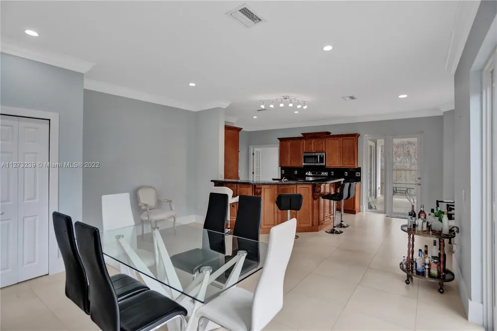 674 NW 127th Ave, Miami, FL 33182