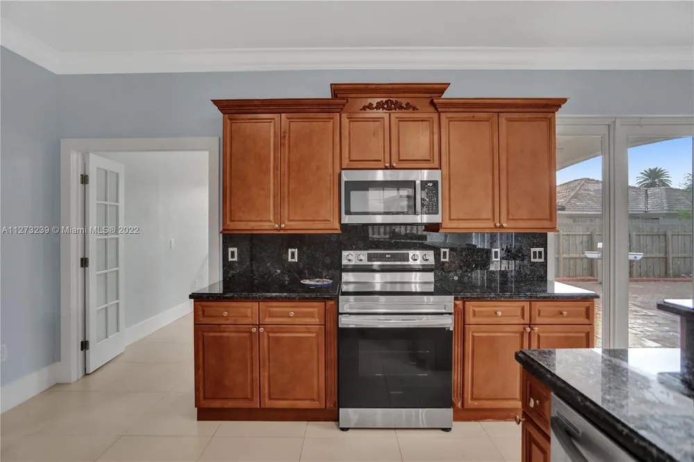 674 NW 127th Ave, Miami, FL 33182