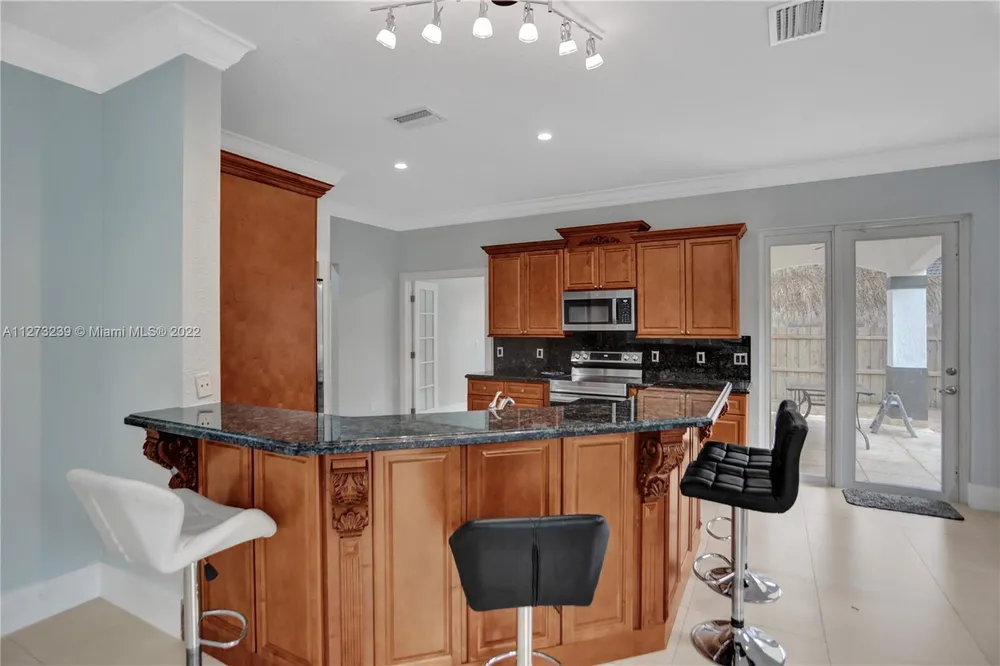 674 NW 127th Ave, Miami, FL 33182