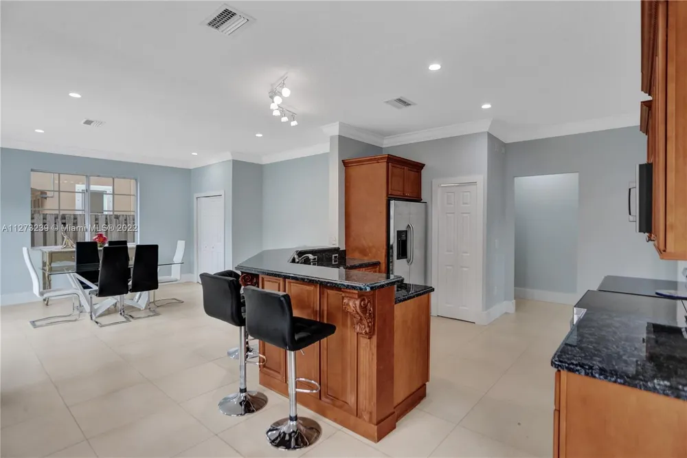 674 NW 127th Ave, Miami, FL 33182