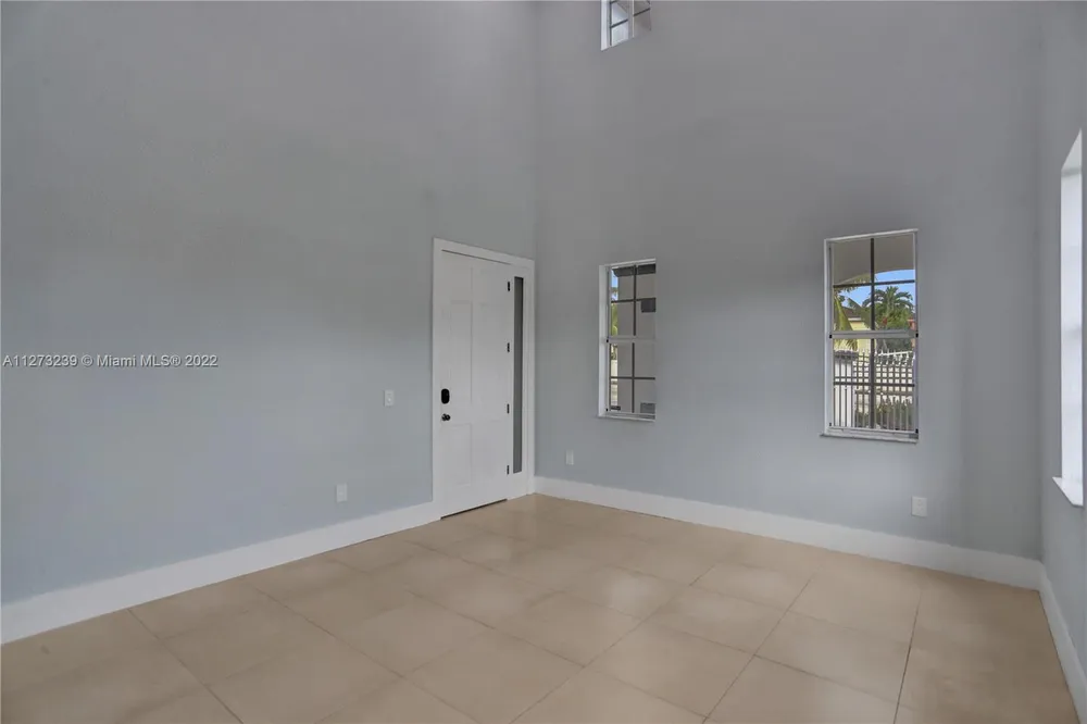 674 NW 127th Ave, Miami, FL 33182