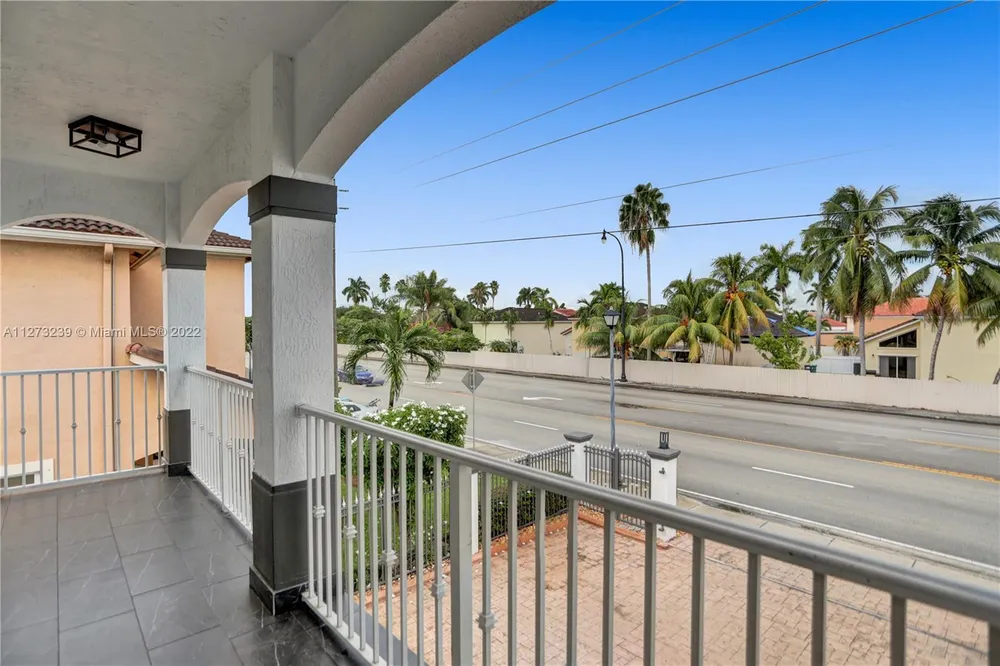 674 NW 127th Ave, Miami, FL 33182