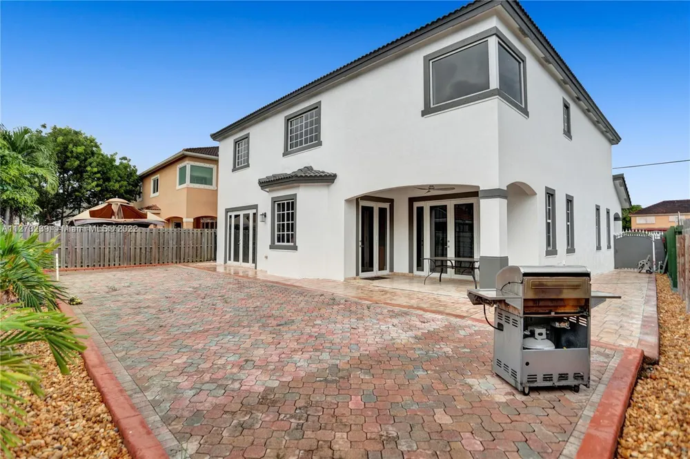 674 NW 127th Ave, Miami, FL 33182