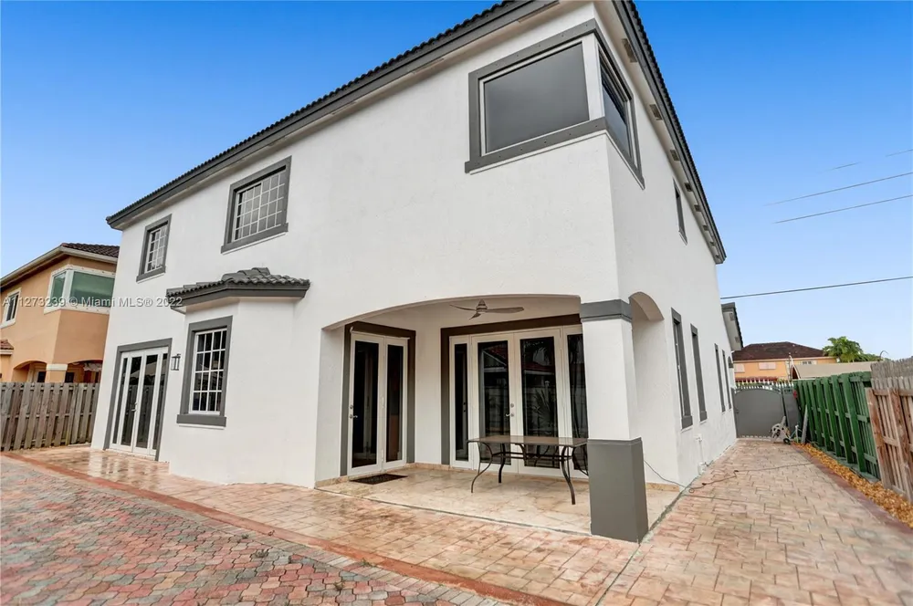 674 NW 127th Ave, Miami, FL 33182
