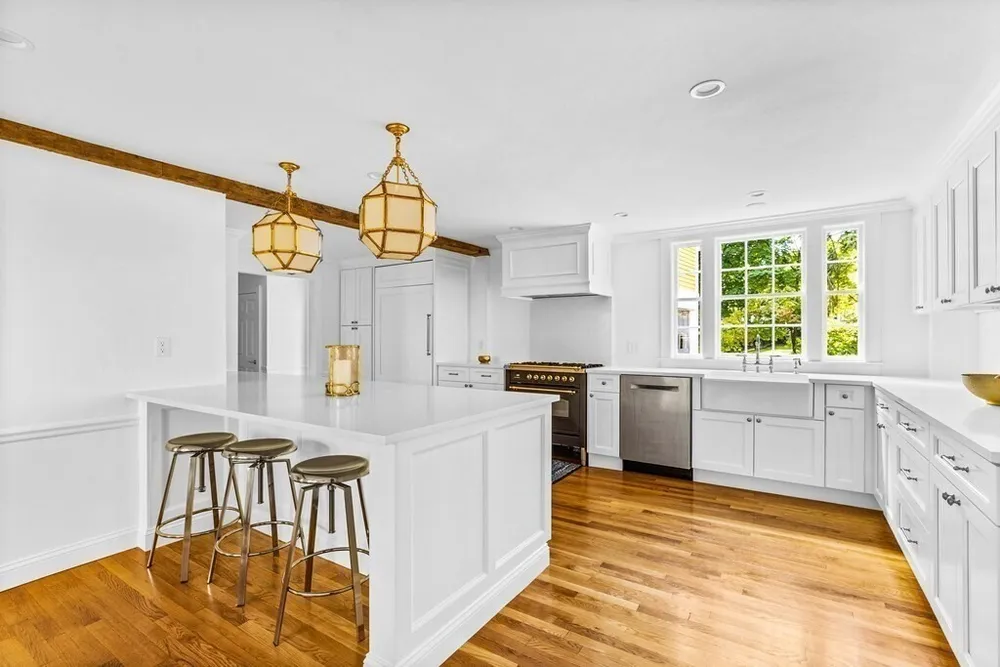 640 Main St, Hingham, MA 02043