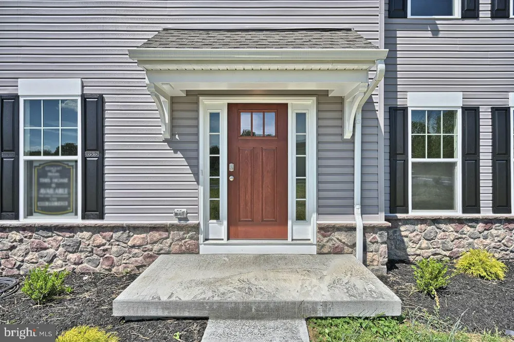 6300 Great Oak Dr, Mechanicsburg, PA 17050