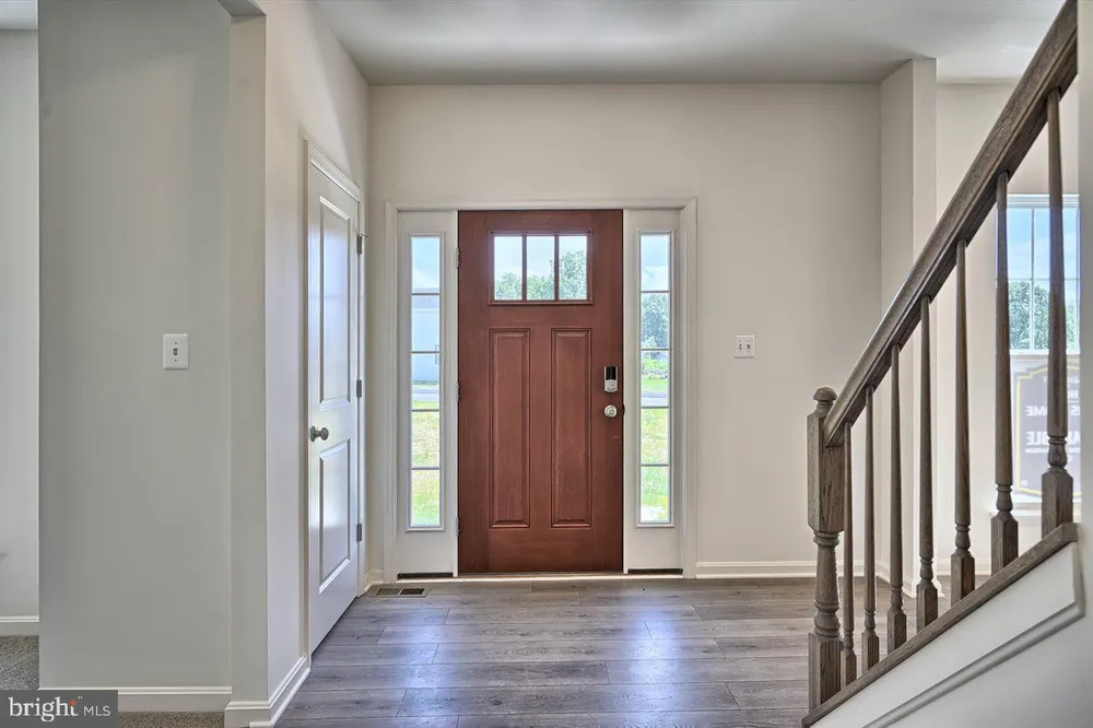 6300 Great Oak Dr, Mechanicsburg, PA 17050