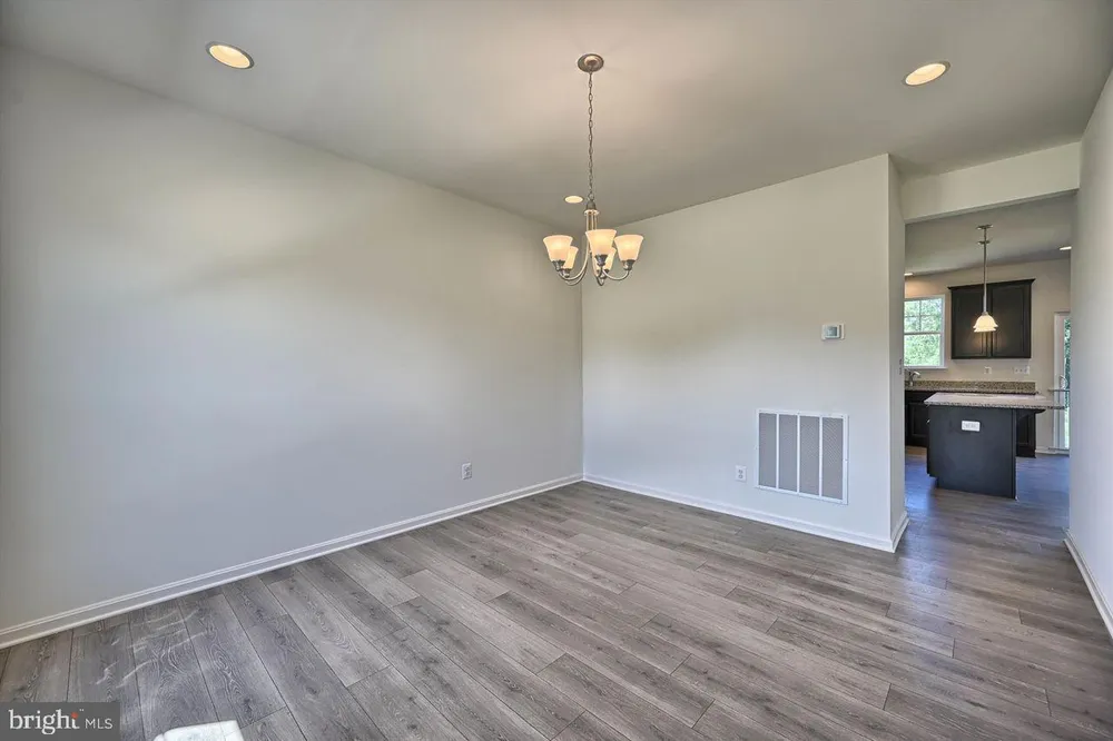 6300 Great Oak Dr, Mechanicsburg, PA 17050