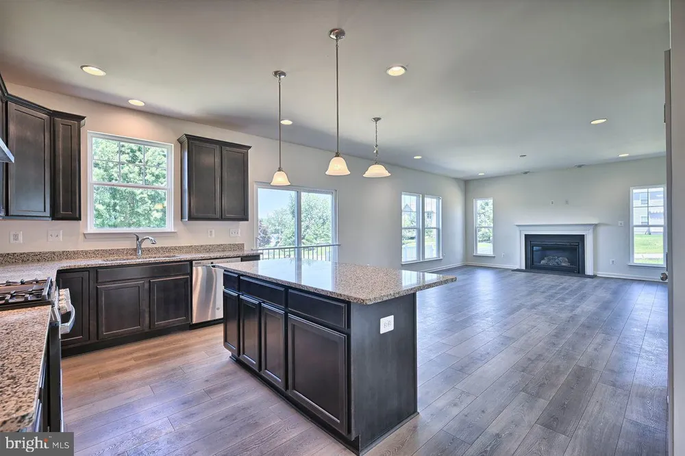 6300 Great Oak Dr, Mechanicsburg, PA 17050