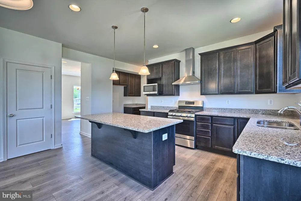 6300 Great Oak Dr, Mechanicsburg, PA 17050