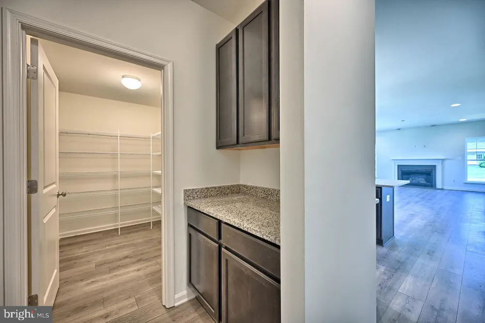 6300 Great Oak Dr, Mechanicsburg, PA 17050