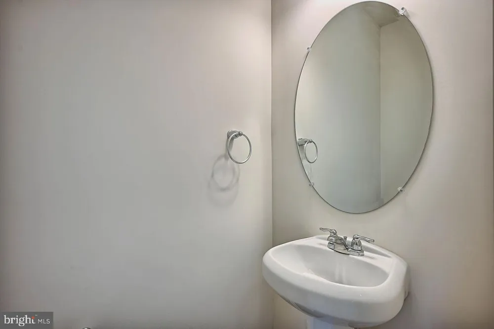 6300 Great Oak Dr, Mechanicsburg, PA 17050