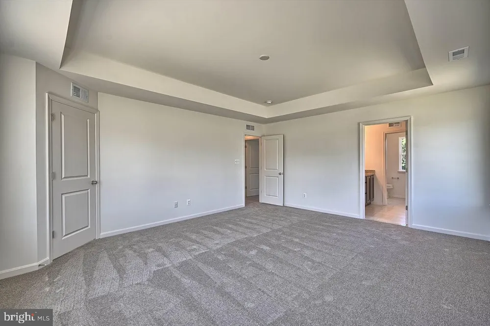 6300 Great Oak Dr, Mechanicsburg, PA 17050
