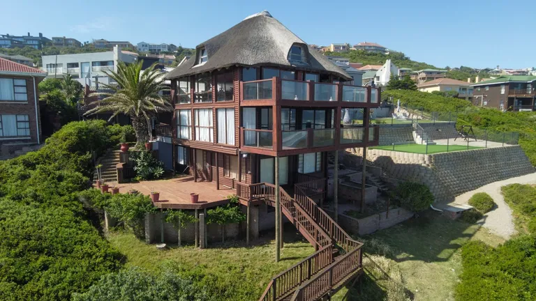 South Africa, Western Cape, Dana Bay, P. Nutans Street, 12