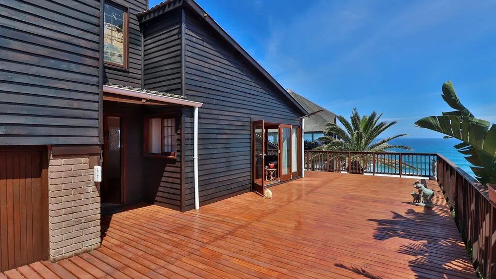 South Africa, Western Cape, Dana Bay, P. Nutans Street, 12