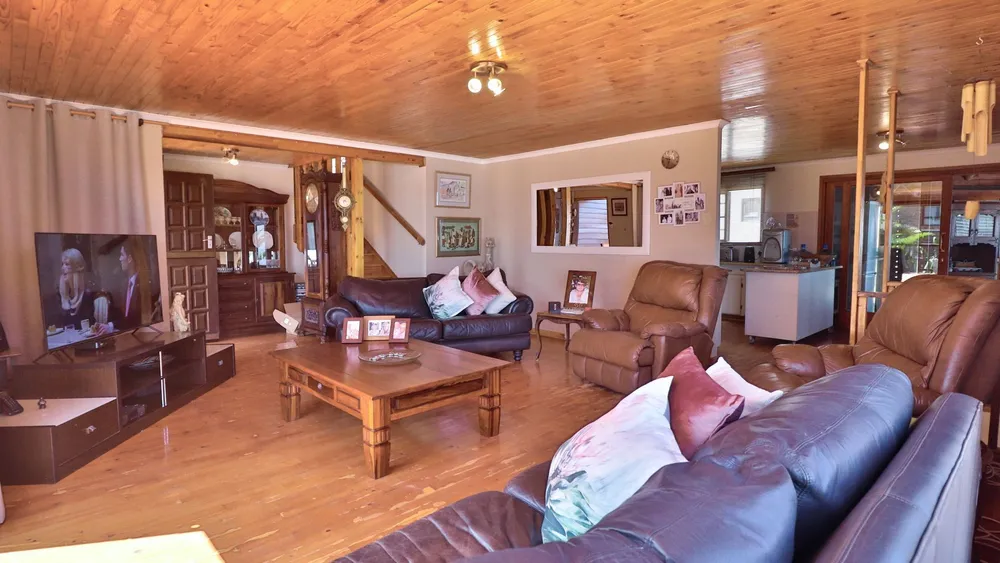 South Africa, Western Cape, Dana Bay, P. Nutans Street, 12