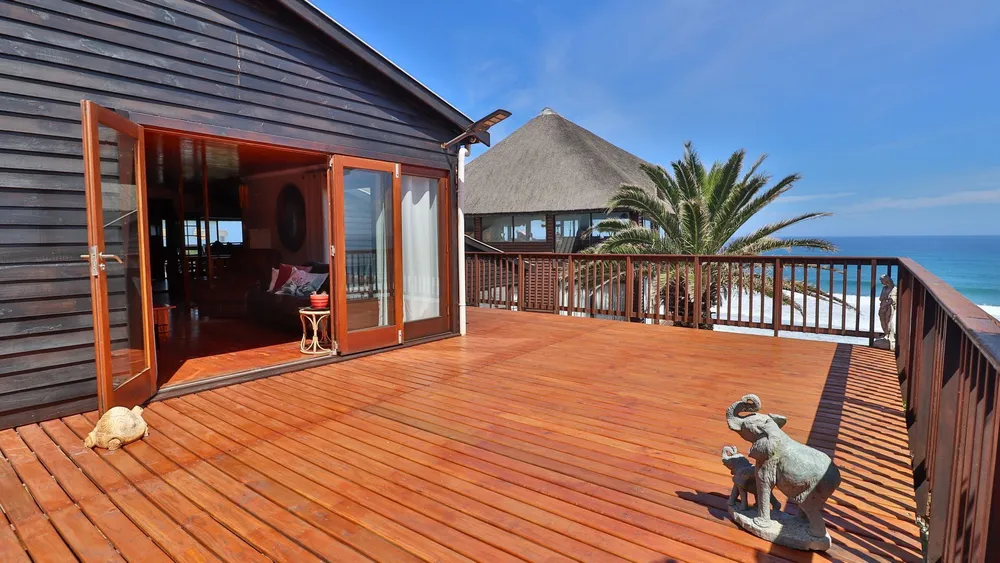 South Africa, Western Cape, Dana Bay, P. Nutans Street, 12