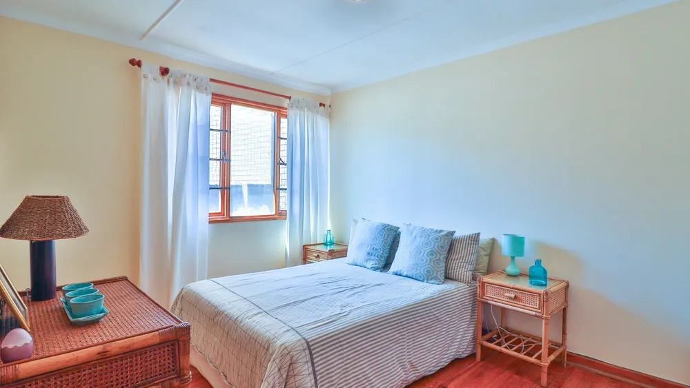 South Africa, Western Cape, Dana Bay, P. Nutans Street, 12