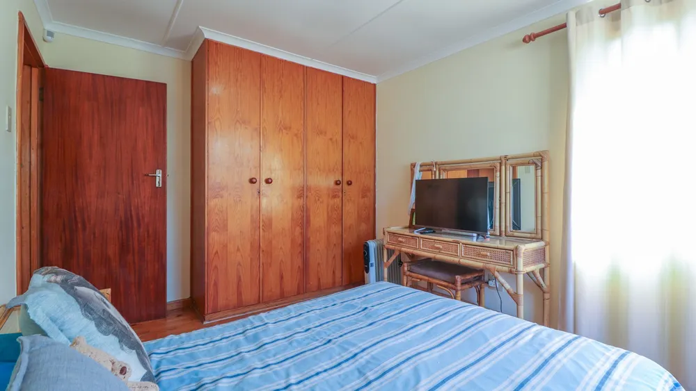 South Africa, Western Cape, Dana Bay, P. Nutans Street, 12